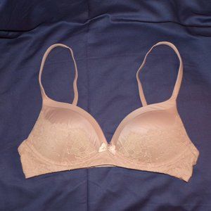 Victoria's Secret No-Wire Light Padding Bra